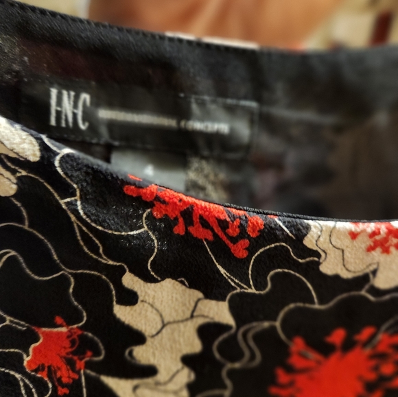 Skirt - Picture 4 of 8